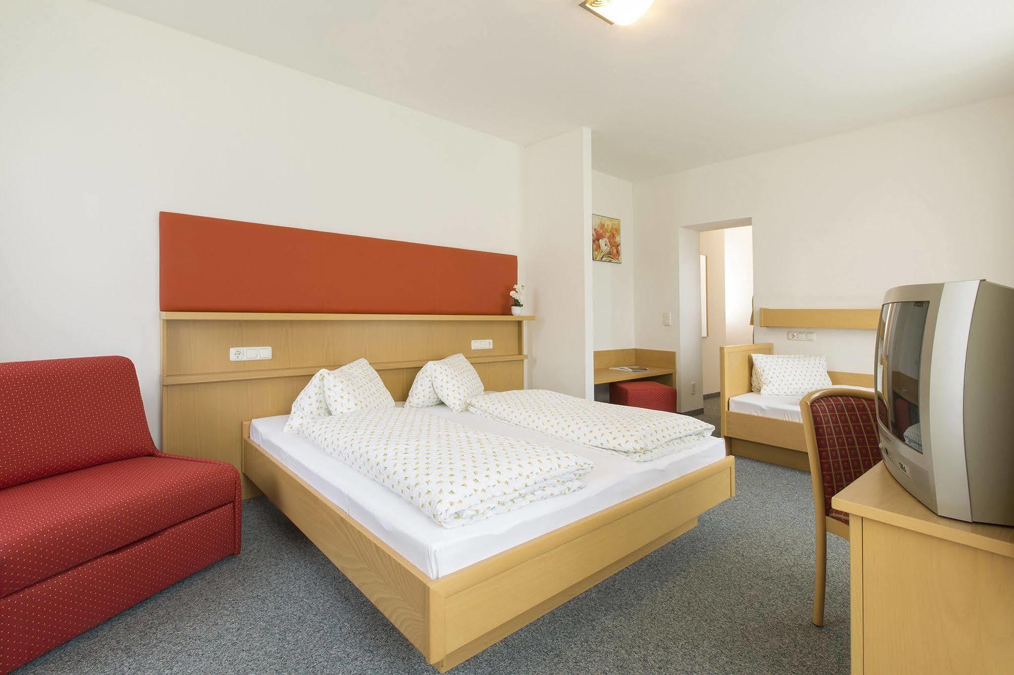 Hotel Gasthof Stefansbruecke Mutters Bagian luar foto